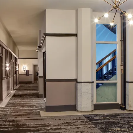 Doubletree By Hilton Youngstown Downtown-2